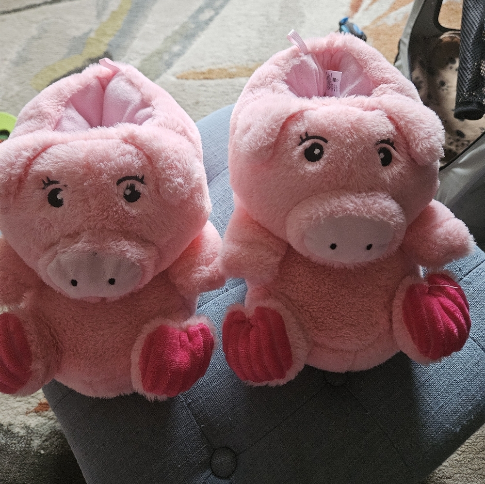 🌟3/$25🌟 Woman Pig Slippers plush slippers animal slippers Woman size 7/8
